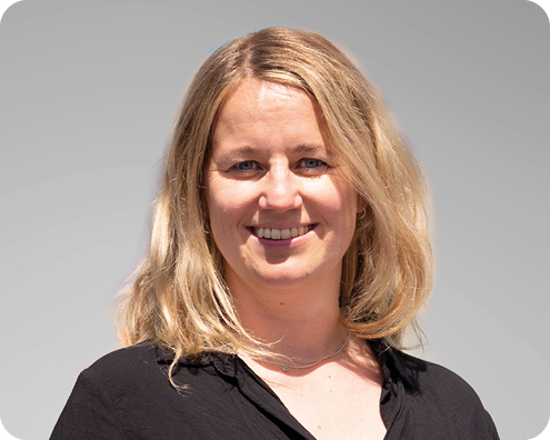 J.Morgenbesser_grau_495x396px Porträt von Morgenbesser Julia aus dem Management der PVZ17-Praxis